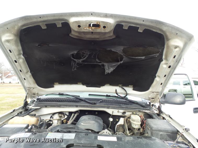 image for item K7707 2003 Chevrolet Silverado 2500HD utility truck