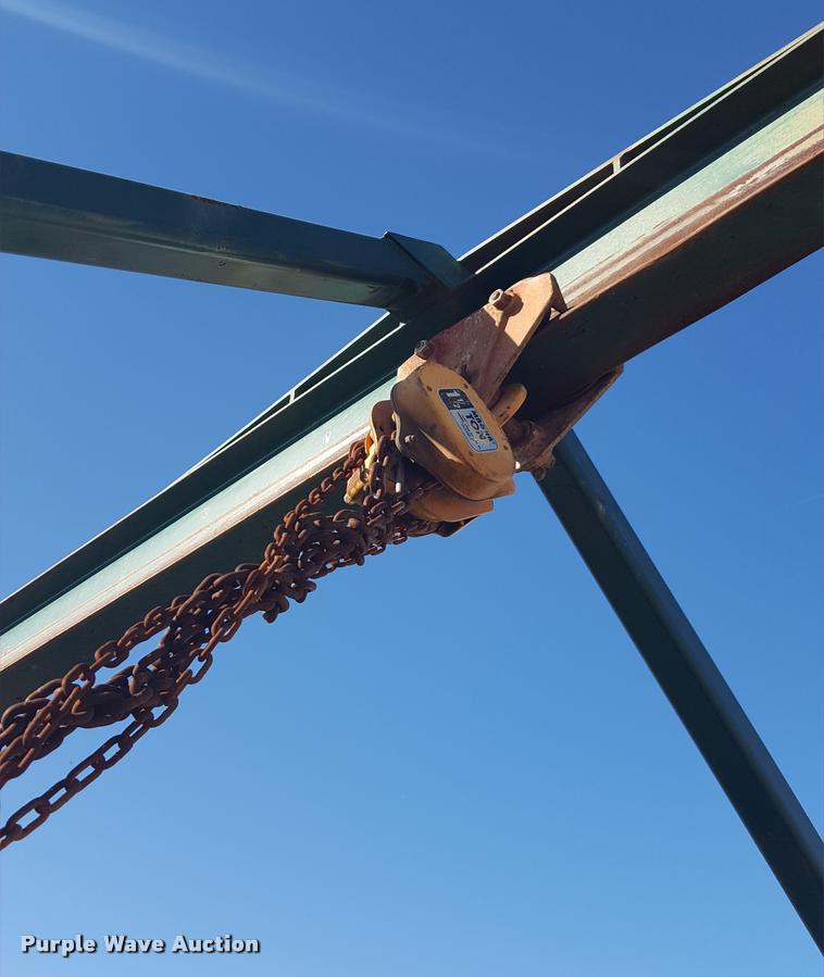 image for item L1721 1998 GMC C6500 flatbed truck