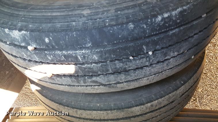 image for item L1721 1998 GMC C6500 flatbed truck