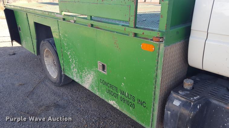 image for item L1721 1998 GMC C6500 flatbed truck