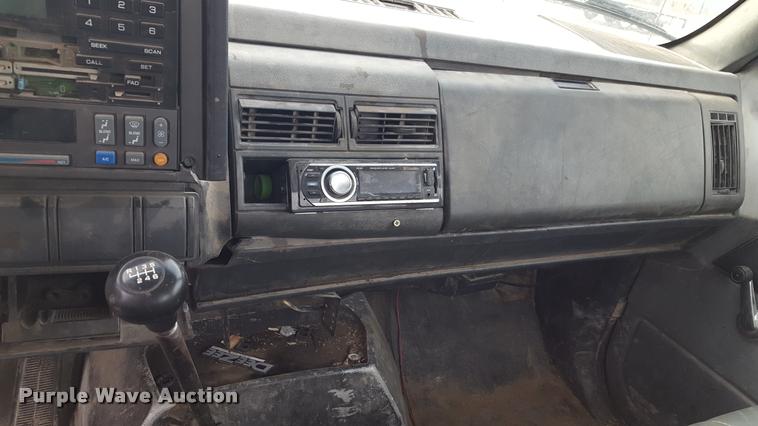 image for item L1721 1998 GMC C6500 flatbed truck