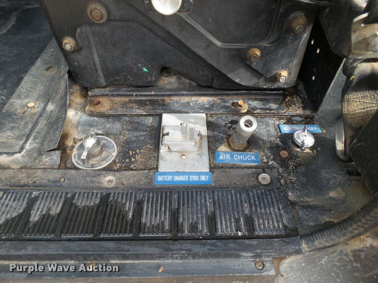 image for item L1728 1993 International 4900 fire truck