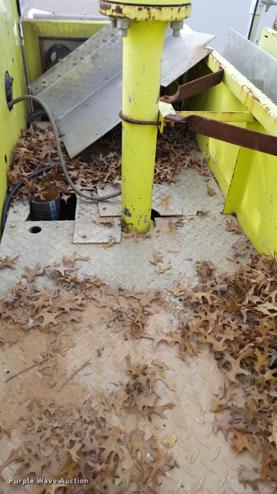 image for item L1728 1993 International 4900 fire truck