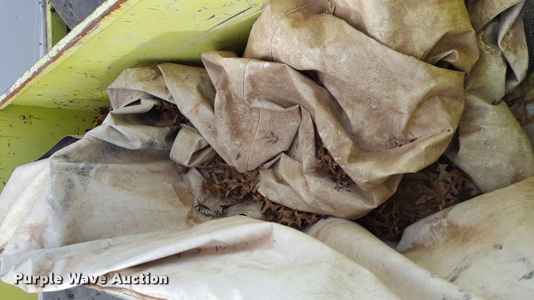 image for item L1728 1993 International 4900 fire truck