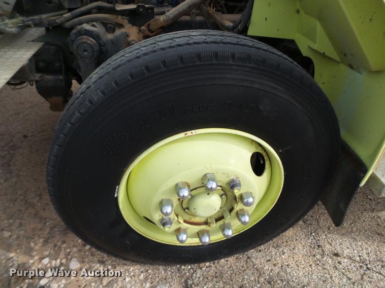 image for item L1728 1993 International 4900 fire truck