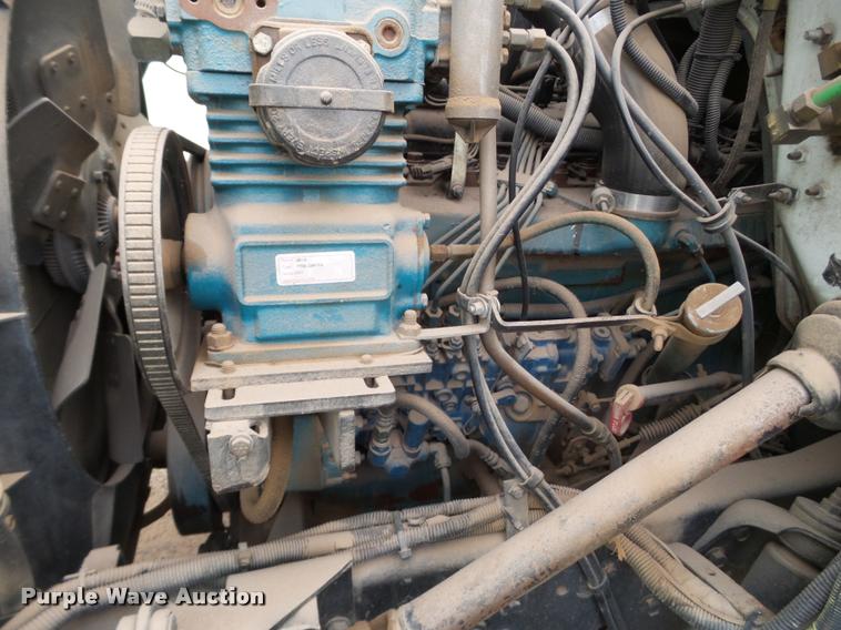 image for item L1728 1993 International 4900 fire truck