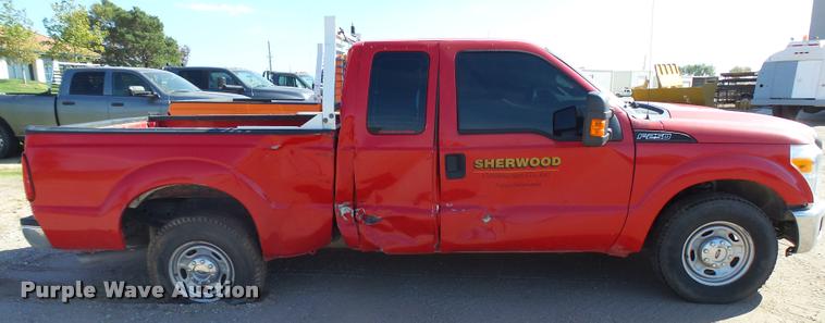 image for item L3304 2011 Ford F250 Super Duty SuperCab pickup truck