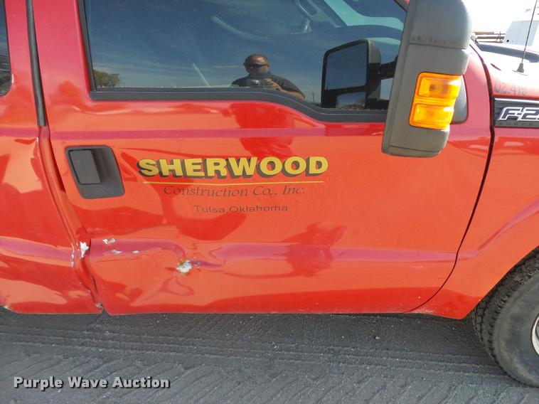 image for item L3304 2011 Ford F250 Super Duty SuperCab pickup truck