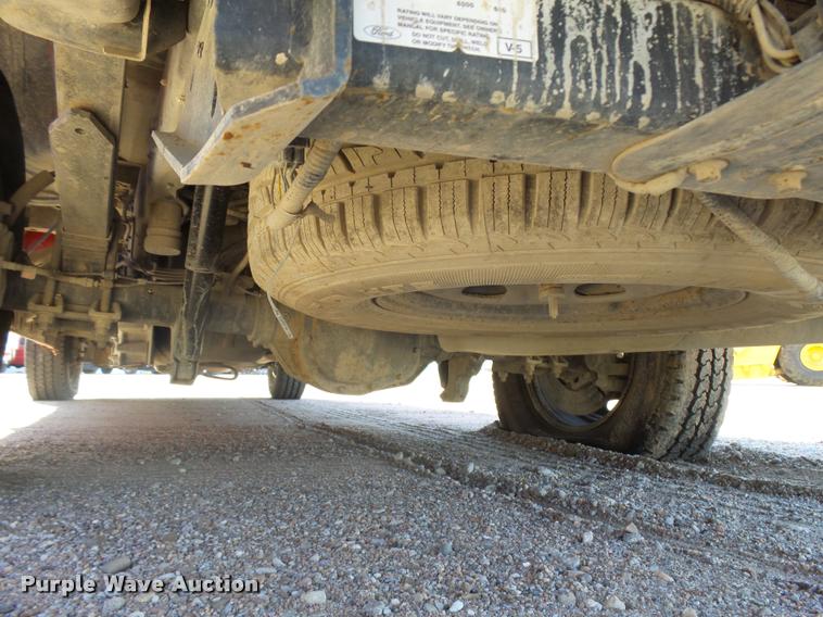 image for item L3304 2011 Ford F250 Super Duty SuperCab pickup truck