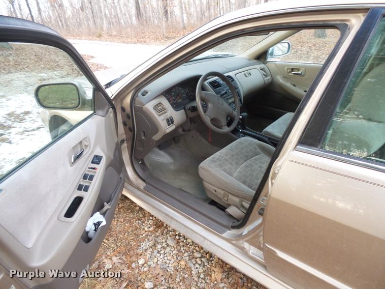 image for item L3617 2002 Honda Accord