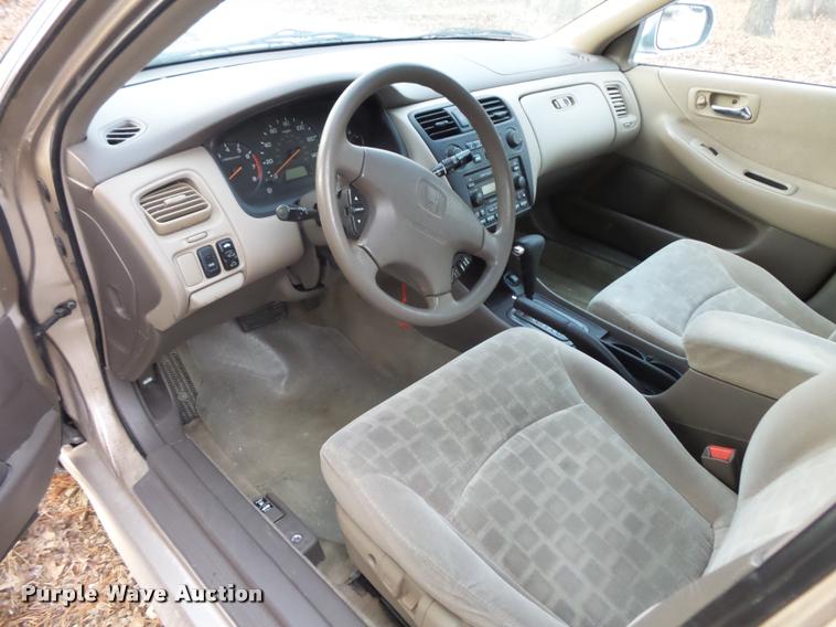 image for item L3617 2002 Honda Accord