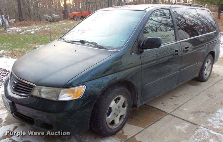 image for item L3618 2001 Honda Odyssey van