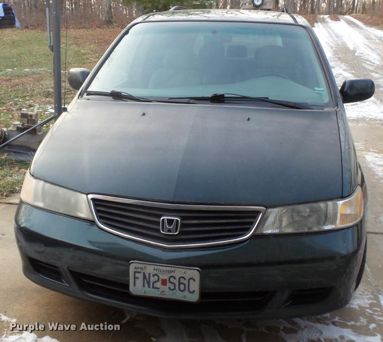 image for item L3618 2001 Honda Odyssey van