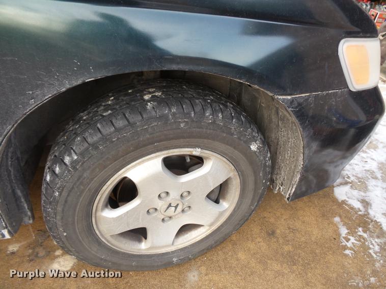 image for item L3618 2001 Honda Odyssey van