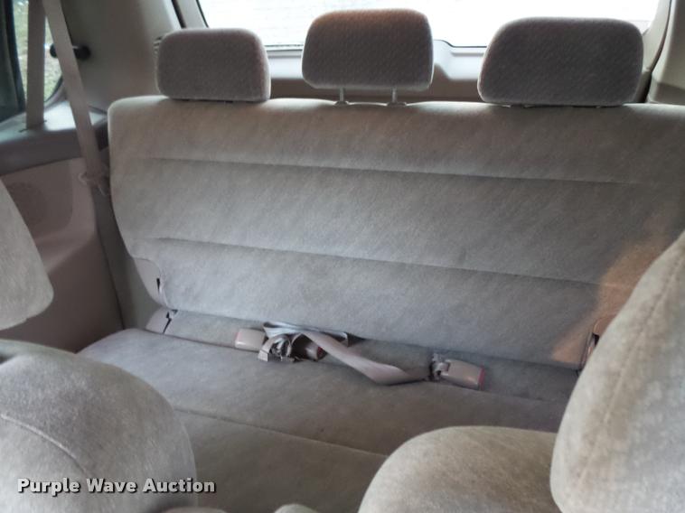 image for item L3618 2001 Honda Odyssey van