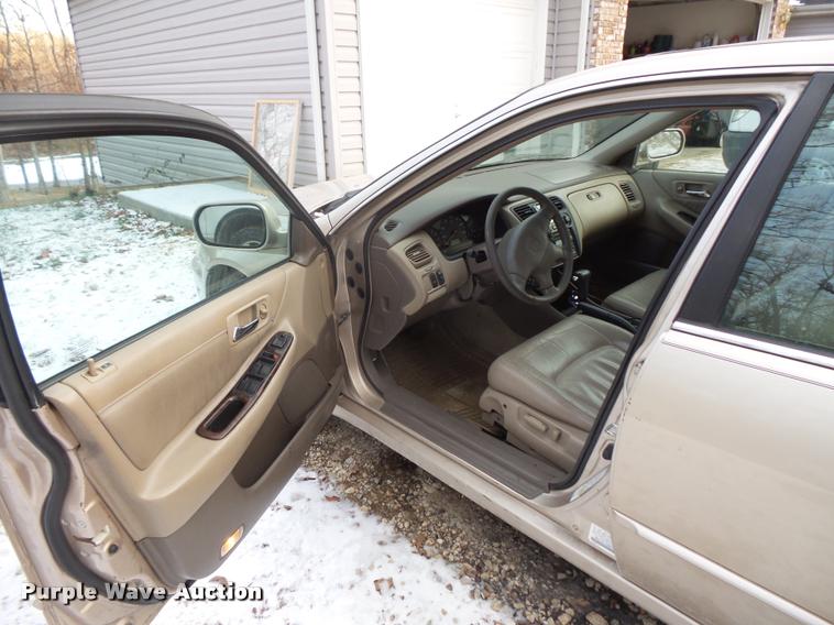 image for item L3619 2000 Honda Accord