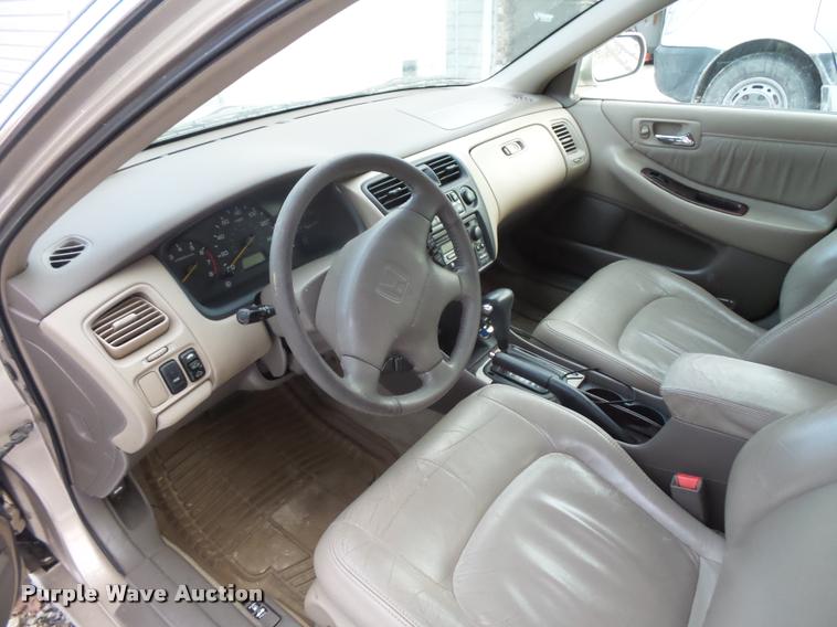 image for item L3619 2000 Honda Accord