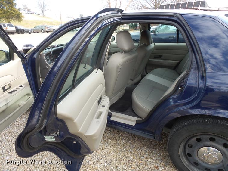 image for item L3628 2010 Ford Crown Victoria Police Interceptor