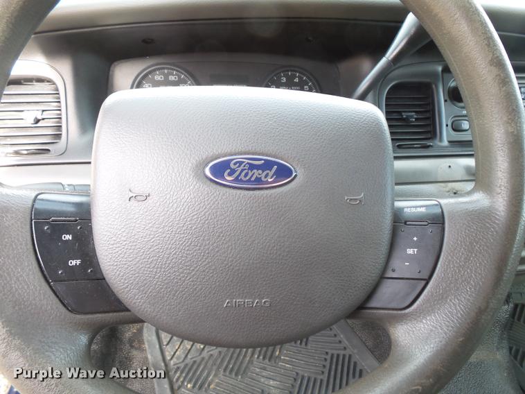 image for item L3628 2010 Ford Crown Victoria Police Interceptor