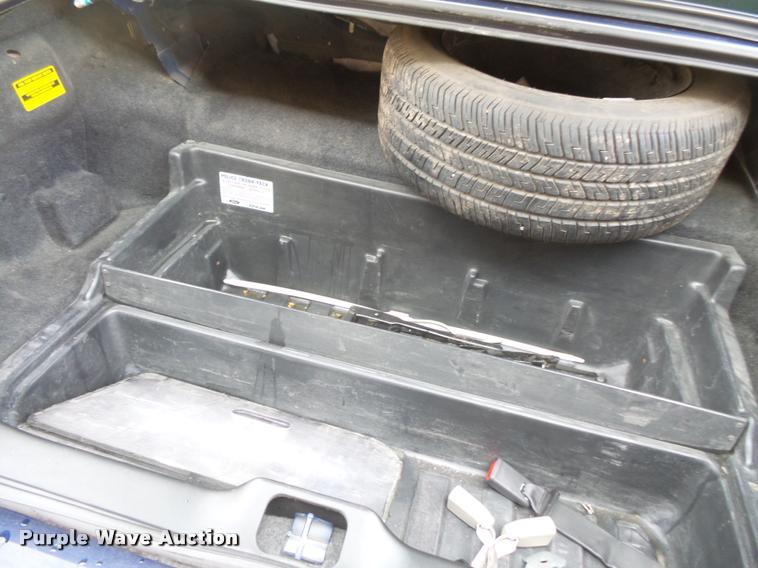 image for item L3628 2010 Ford Crown Victoria Police Interceptor