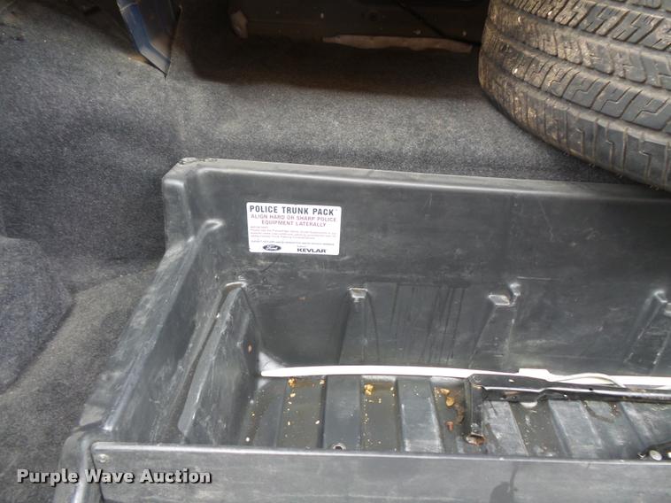 image for item L3628 2010 Ford Crown Victoria Police Interceptor