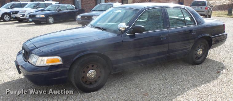 image for item L3629 2010 Ford Crown Victoria Police Interceptor