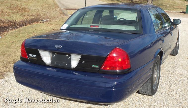 image for item L3629 2010 Ford Crown Victoria Police Interceptor