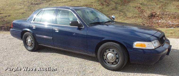 image for item L3629 2010 Ford Crown Victoria Police Interceptor