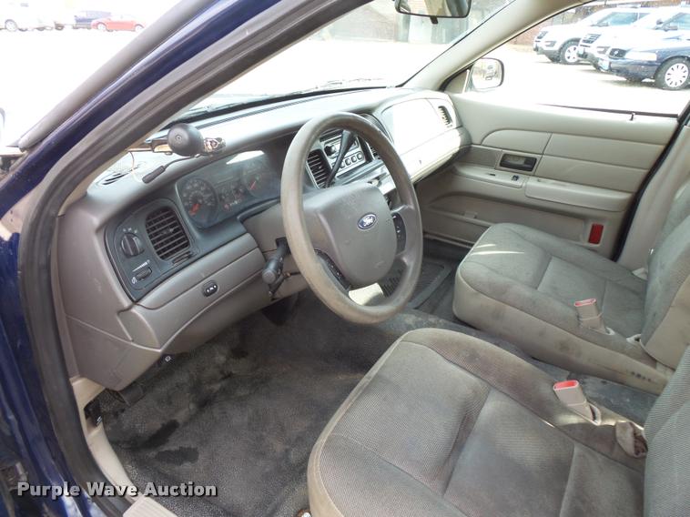 image for item L3629 2010 Ford Crown Victoria Police Interceptor