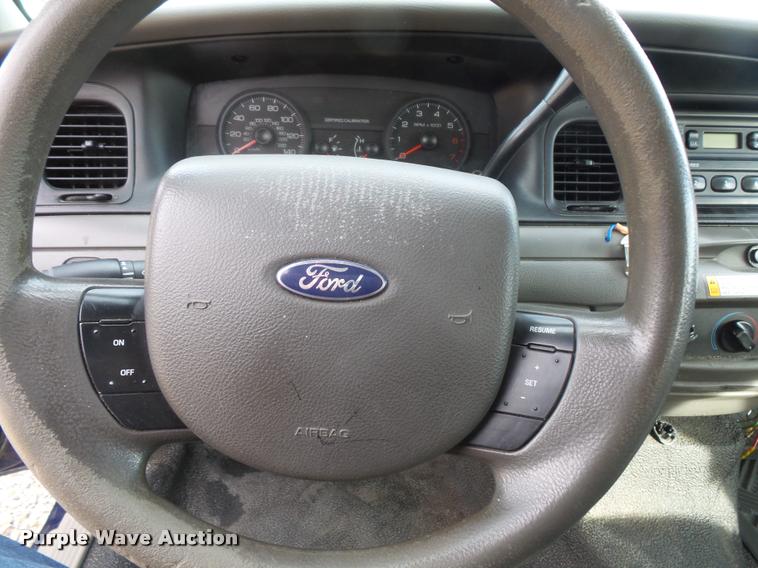 image for item L3629 2010 Ford Crown Victoria Police Interceptor