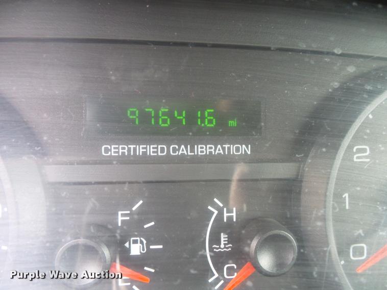 image for item L3629 2010 Ford Crown Victoria Police Interceptor