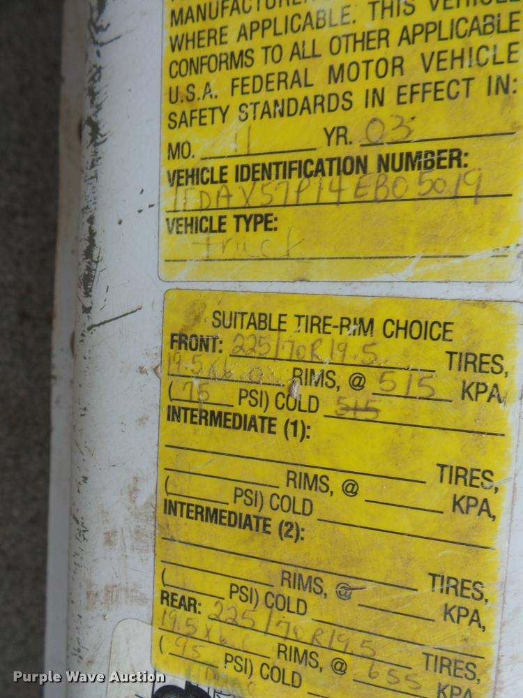 image for item L3630 2004 Ford F550 SuperCab flatbed truck