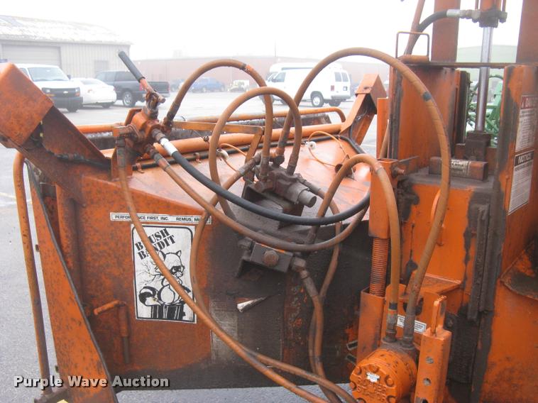 image for item L3934 Bandit 250XP chipper