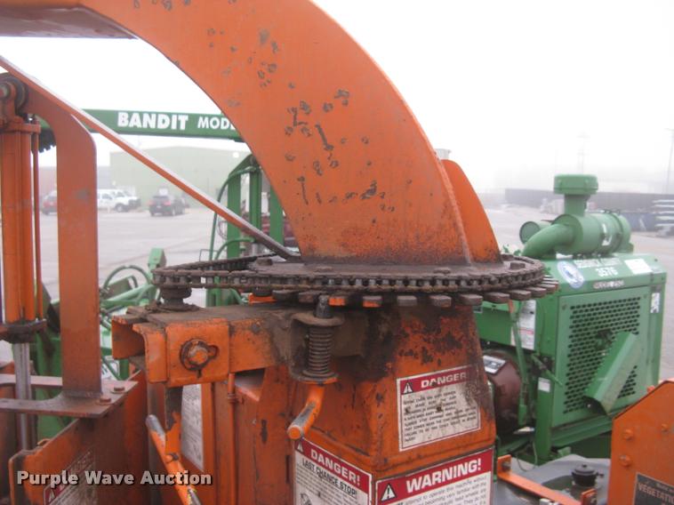 image for item L3934 Bandit 250XP chipper