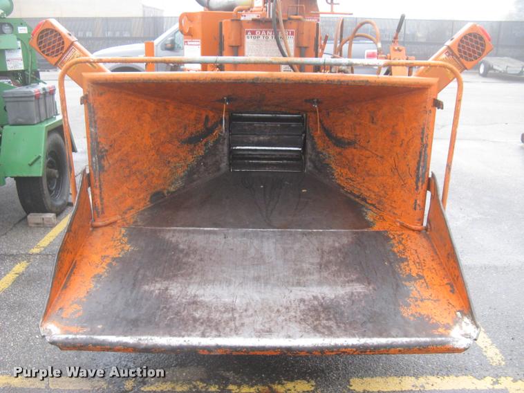 image for item L3934 Bandit 250XP chipper