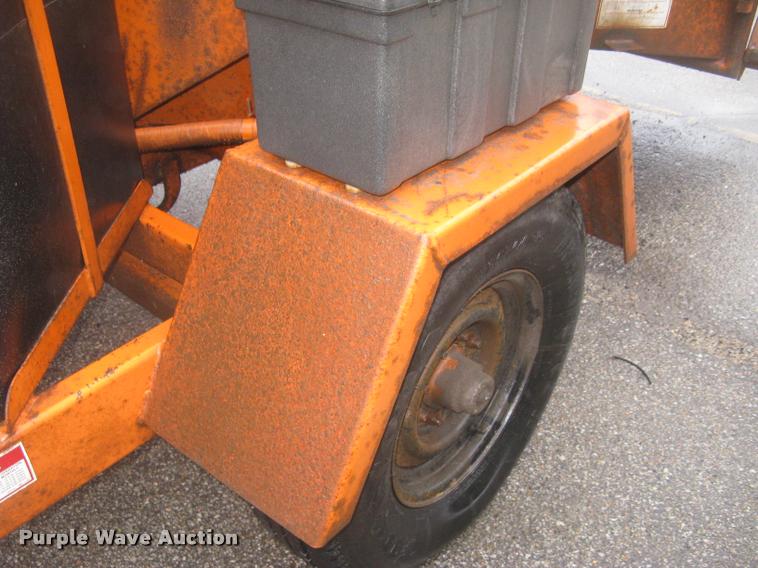 image for item L3934 Bandit 250XP chipper