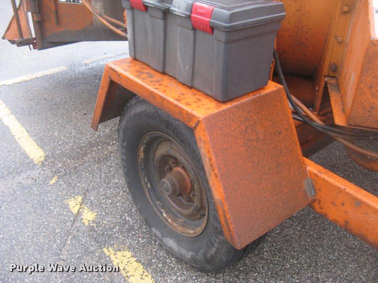 image for item L3934 Bandit 250XP chipper