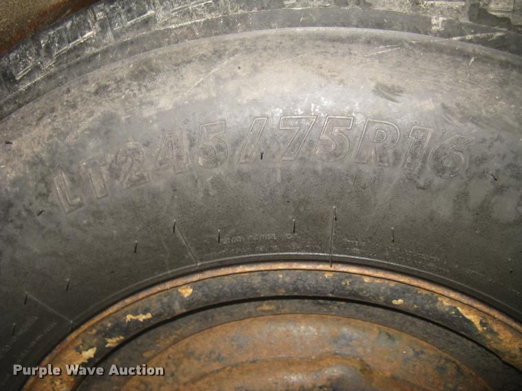 image for item L3934 Bandit 250XP chipper