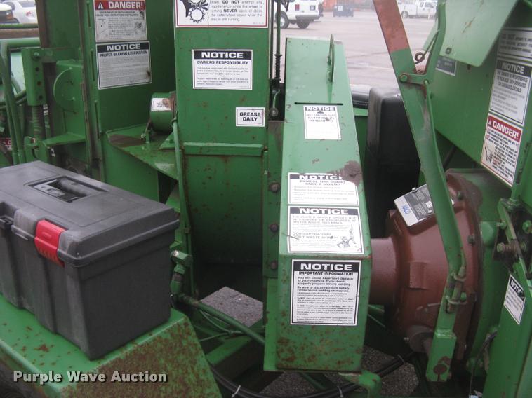 image for item L3935 2000 Bandit 250XP chipper