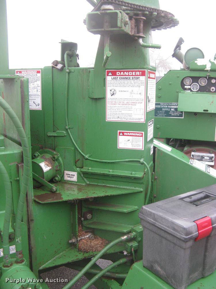 image for item L3935 2000 Bandit 250XP chipper