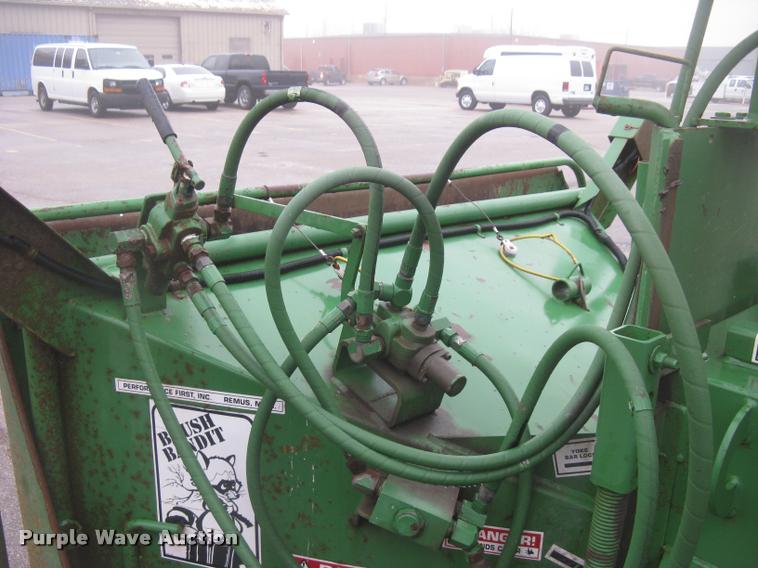 image for item L3935 2000 Bandit 250XP chipper