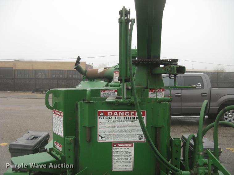 image for item L3935 2000 Bandit 250XP chipper