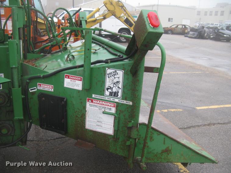 image for item L3935 2000 Bandit 250XP chipper