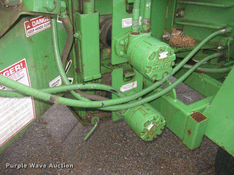 image for item L3935 2000 Bandit 250XP chipper