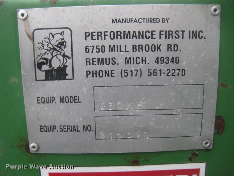 image for item L3935 2000 Bandit 250XP chipper