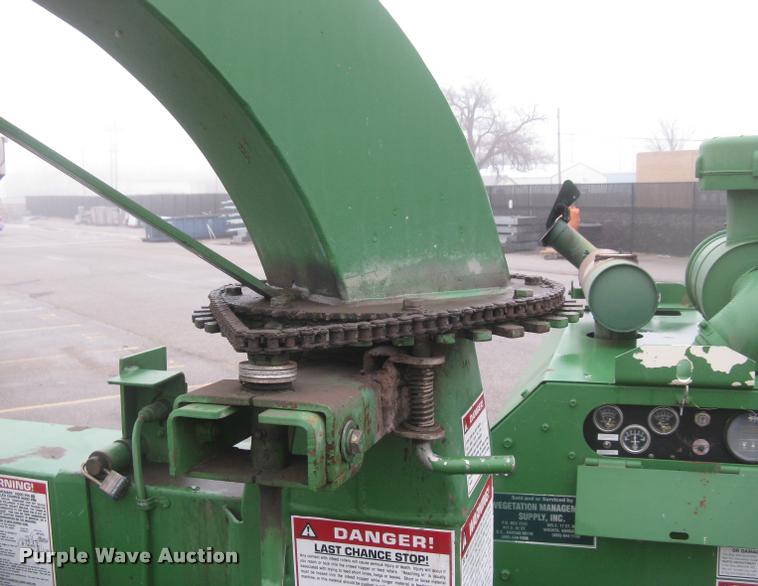 image for item L3935 2000 Bandit 250XP chipper