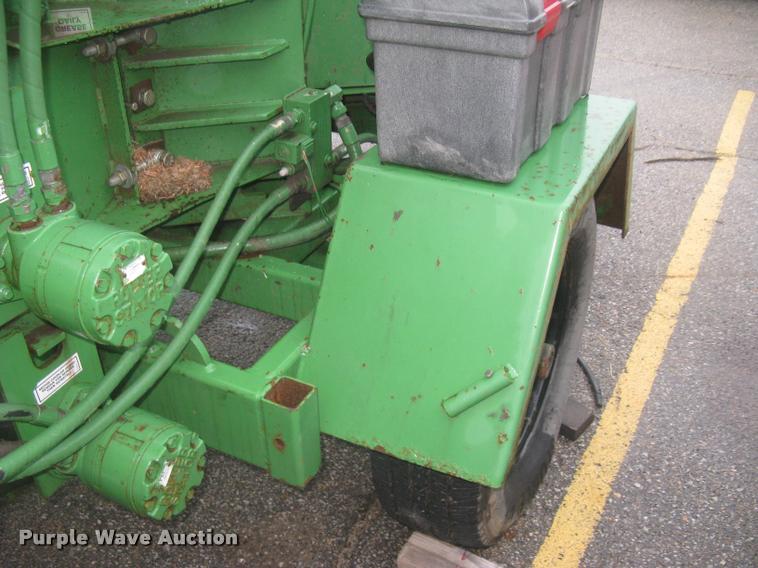 image for item L3935 2000 Bandit 250XP chipper