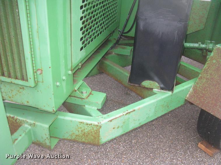 image for item L3935 2000 Bandit 250XP chipper