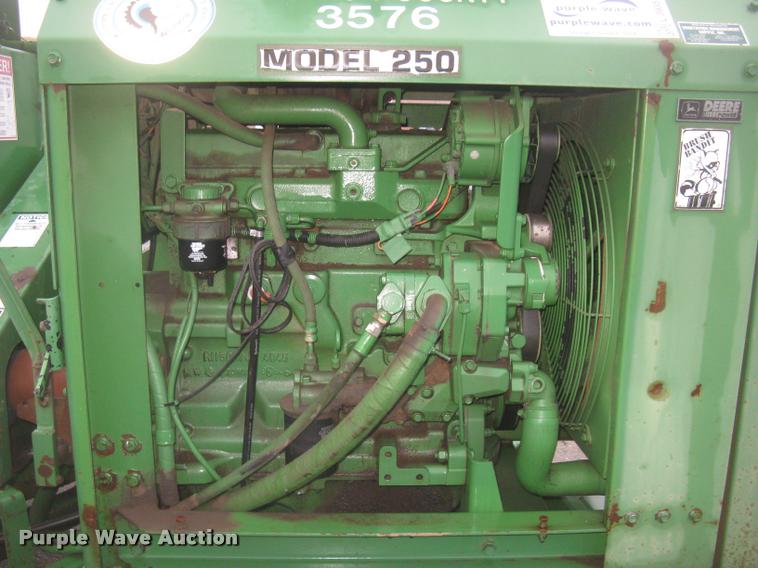 image for item L3935 2000 Bandit 250XP chipper