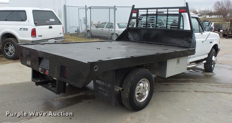 image for item L4504 1997 Ford F450 Super Duty flatbed truck